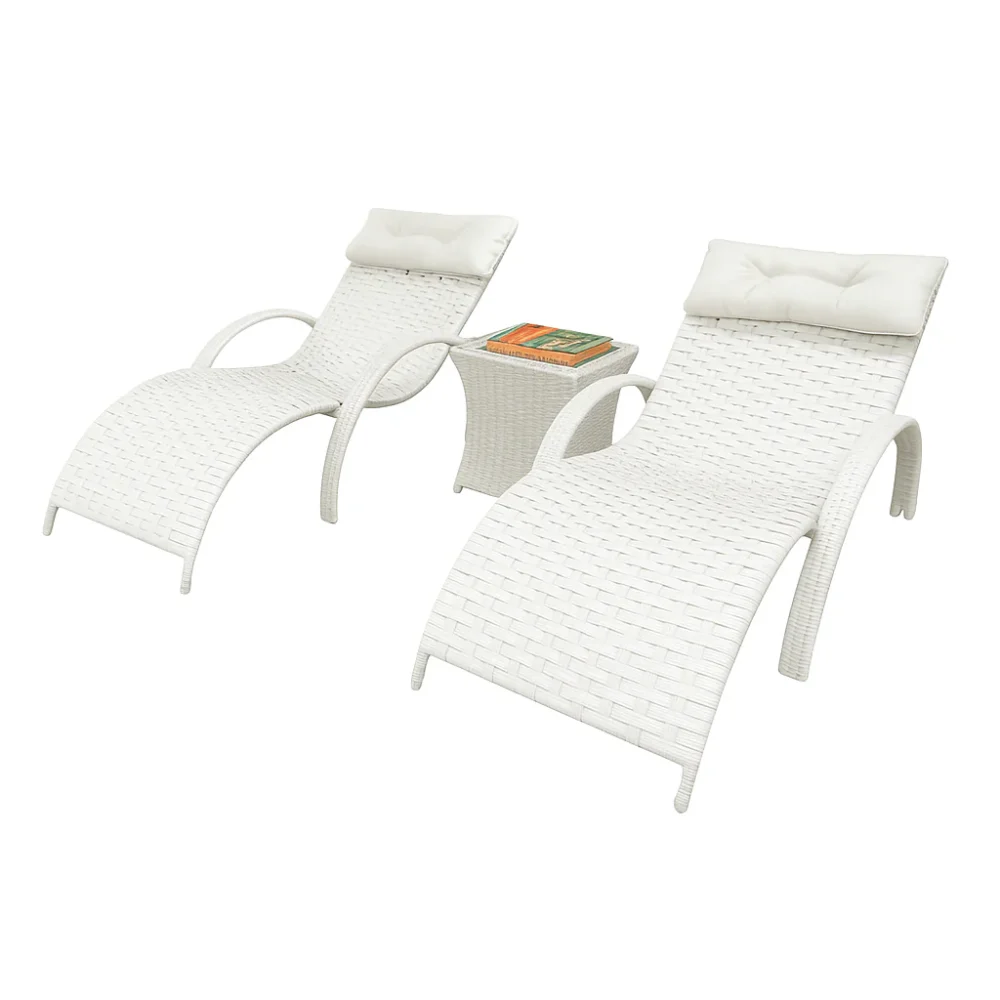 Rattan Lounger - Image 3